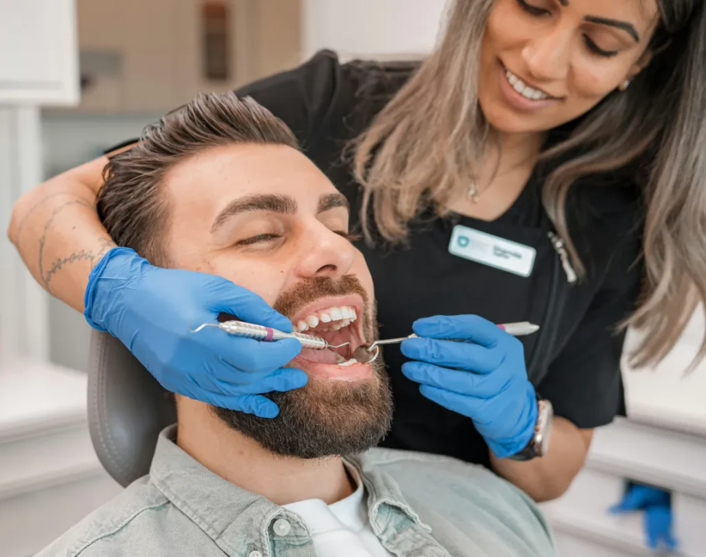 Pratiques d’hygiène dentaire et prévention pour maintenir un sourire sain et durable à Genève
